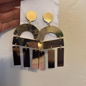 Mod Boutique Geo drop earrings